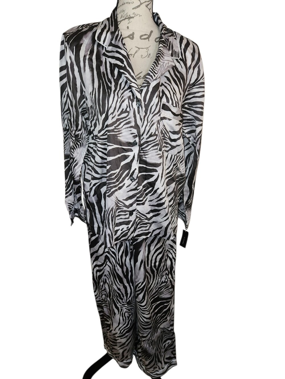 Natori☆  Zebra Pajama Set
